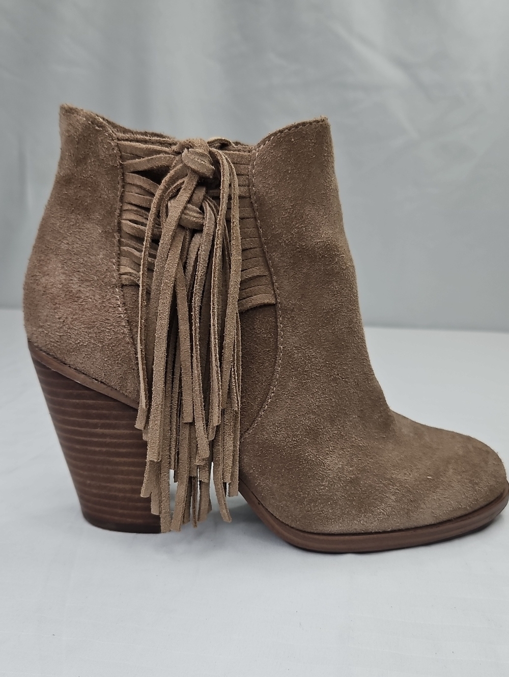 Vince Camuto Harlin Suede Taupe Fringe Ankle Boots Size 7.5